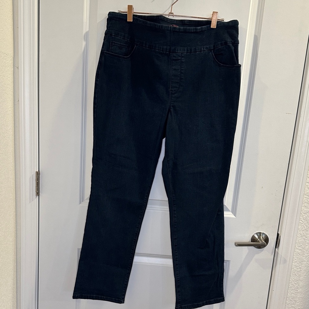 Gloria Vanderbilt Women's Dark Blue Straight Leg Jeans